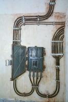 Ligne Maginot - ROCHE LA CROIX (RLC) - (Ouvrage d'artillerie) - Le PC de l'ouvrage
Répartiteur téléphonique
Noter la modernisation faite avec le remplacement des conjoncteurs par des têtes de câble