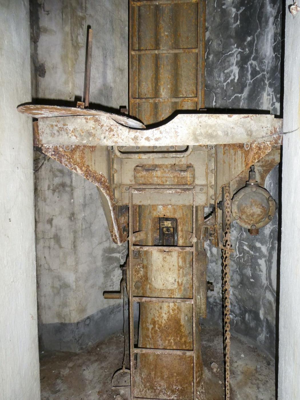 Ligne Maginot - BARBONNET (BT) - (Ouvrage d'artillerie) - Bloc 2
Cloche LG