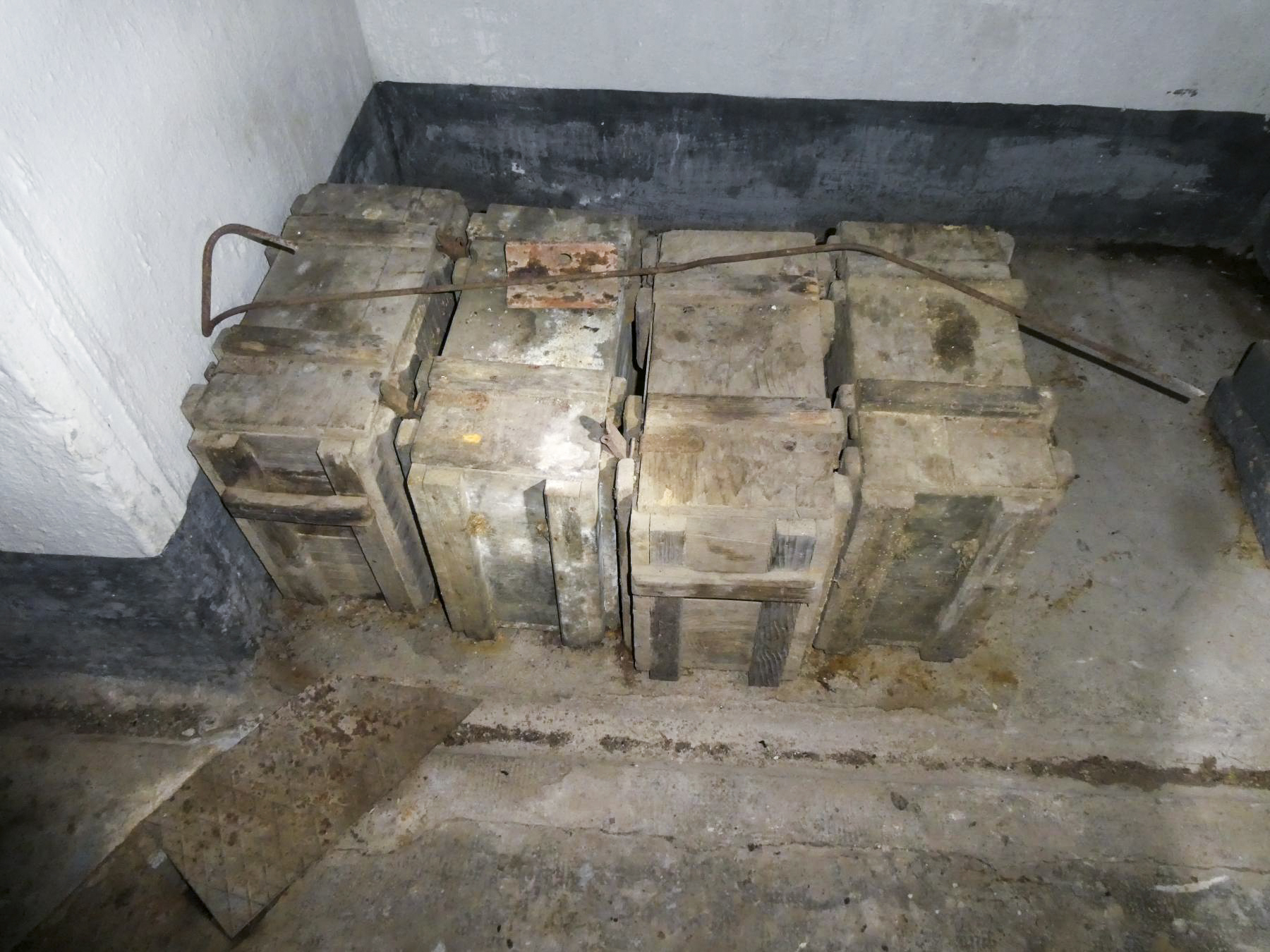 Ligne Maginot - BARBONNET (BT) - (Ouvrage d'artillerie) - Bloc 2
Caisses pour munitions de 81