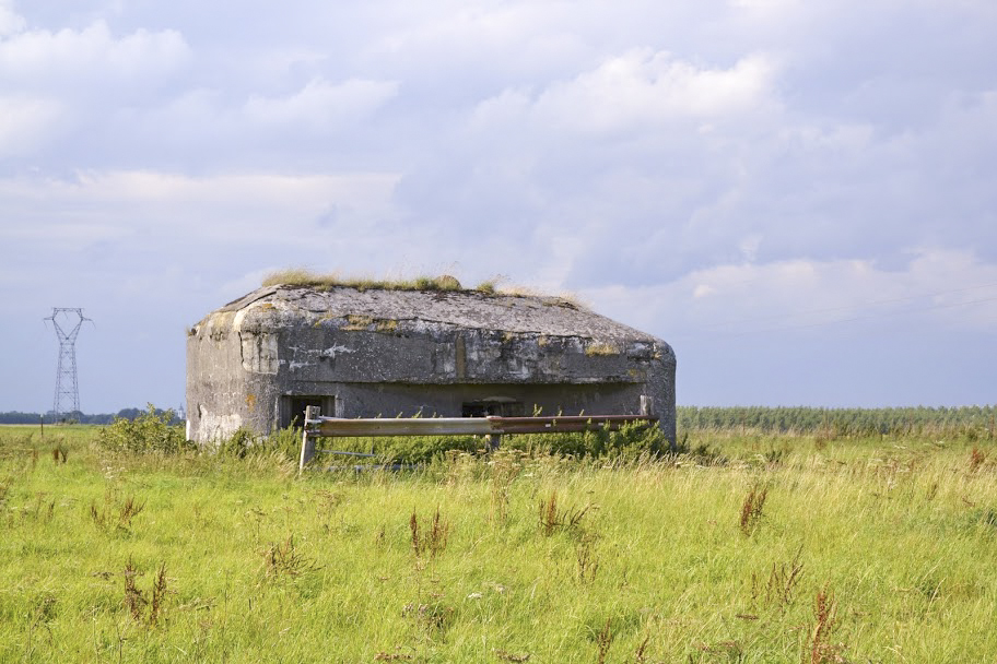 Ligne Maginot - B513 - WARGNIES LE GRAND - (Blockhaus pour canon) - 