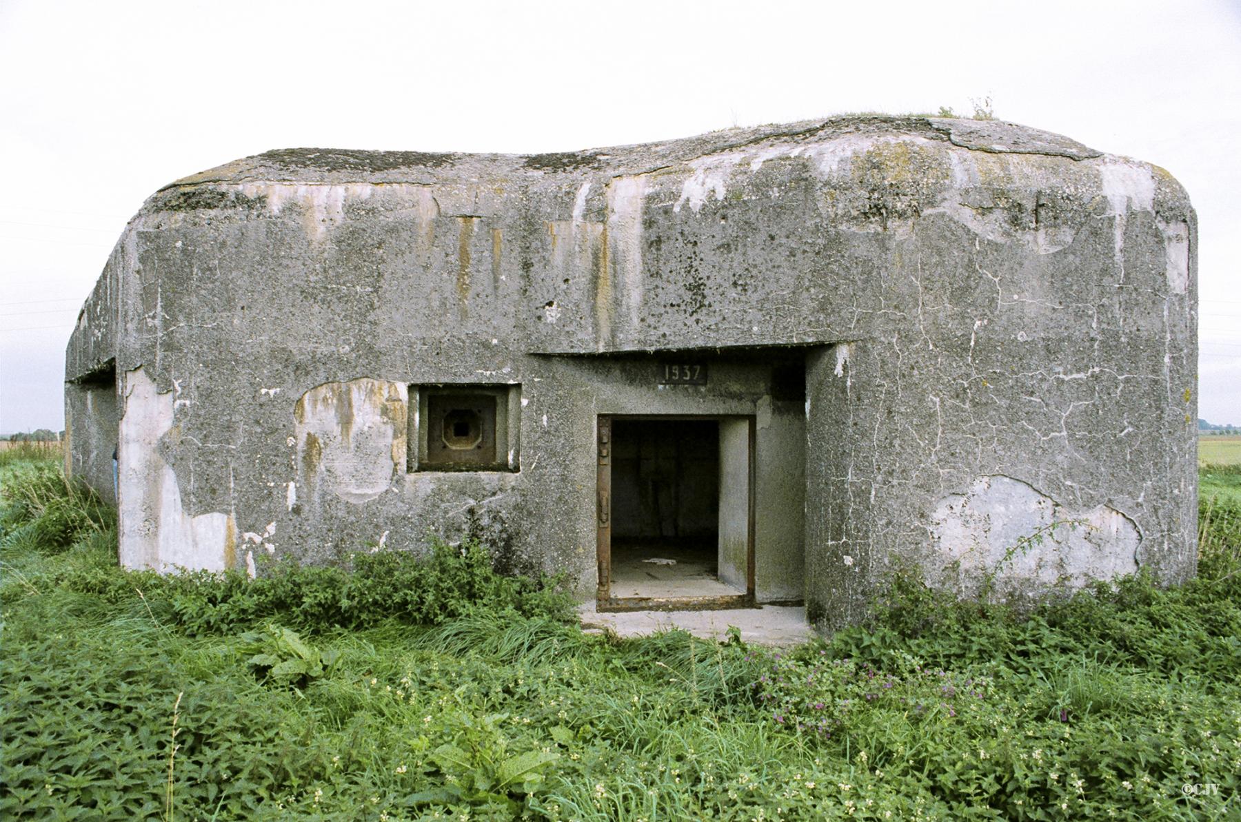 Ligne Maginot - B513 - WARGNIES LE GRAND - (Blockhaus pour canon) - 