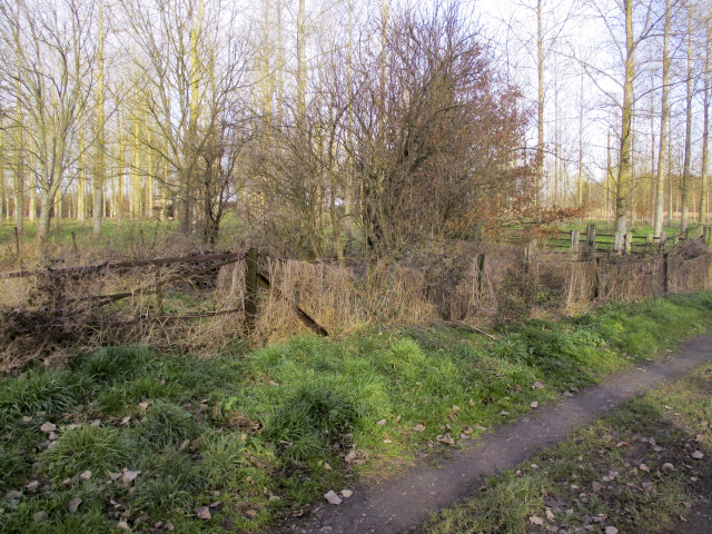 Ligne Maginot - B500 - CHAMP d'en-BAS (Blockhaus de type indéterminé) - D'après la géolocalisation, ce blockhaus devrait se trouver dans une propriété privée clôturée.