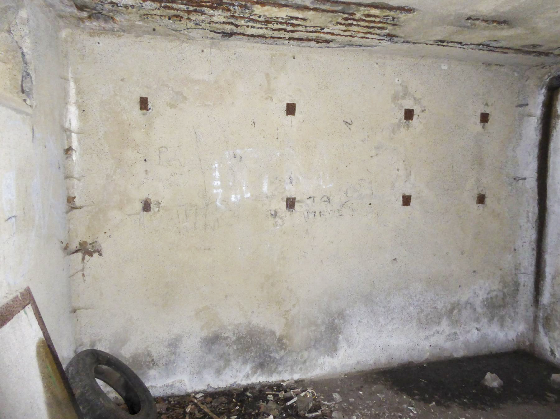Ligne Maginot - LA BRUENNE - (Chambre de coupure - Avec central) - 