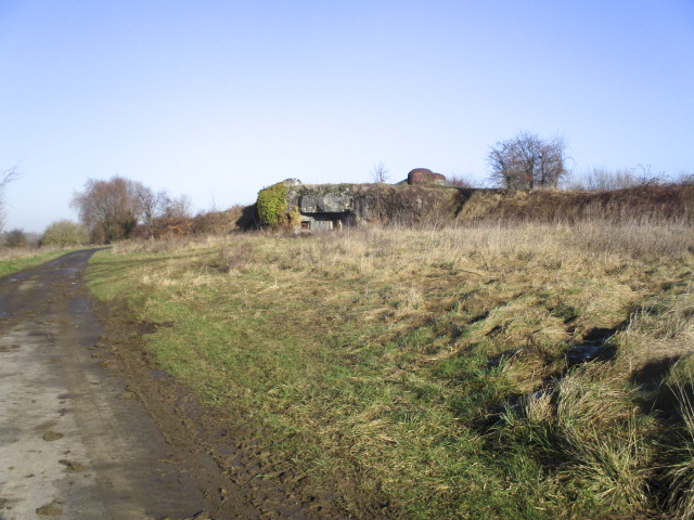 Ligne Maginot - JENLAIN - C14 - (Casemate d'infanterie) - Situé dans son environnement à proximité de la GR 122.