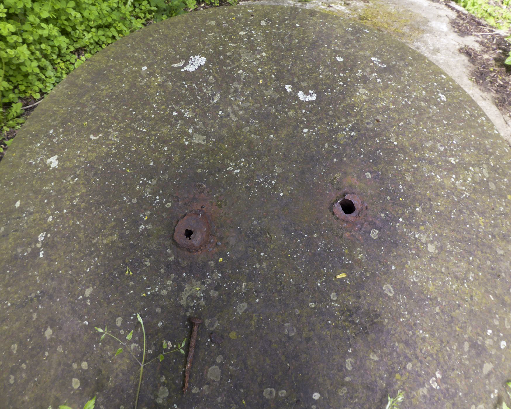 Ligne Maginot - NOTRE DAME D'AMOUR - C1 - (Casemate d'infanterie - double) - La cloche JM modifiée pour AM : perçages pour périscope partiellement rebouchés