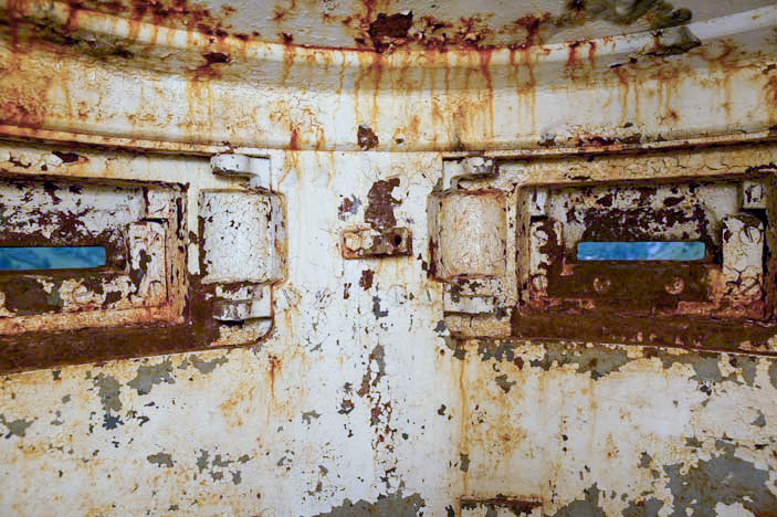 Ligne Maginot - LAVOIR - (Ouvrage d'artillerie) - Bloc 3
Cloche VDP
Créneaux à vision direct