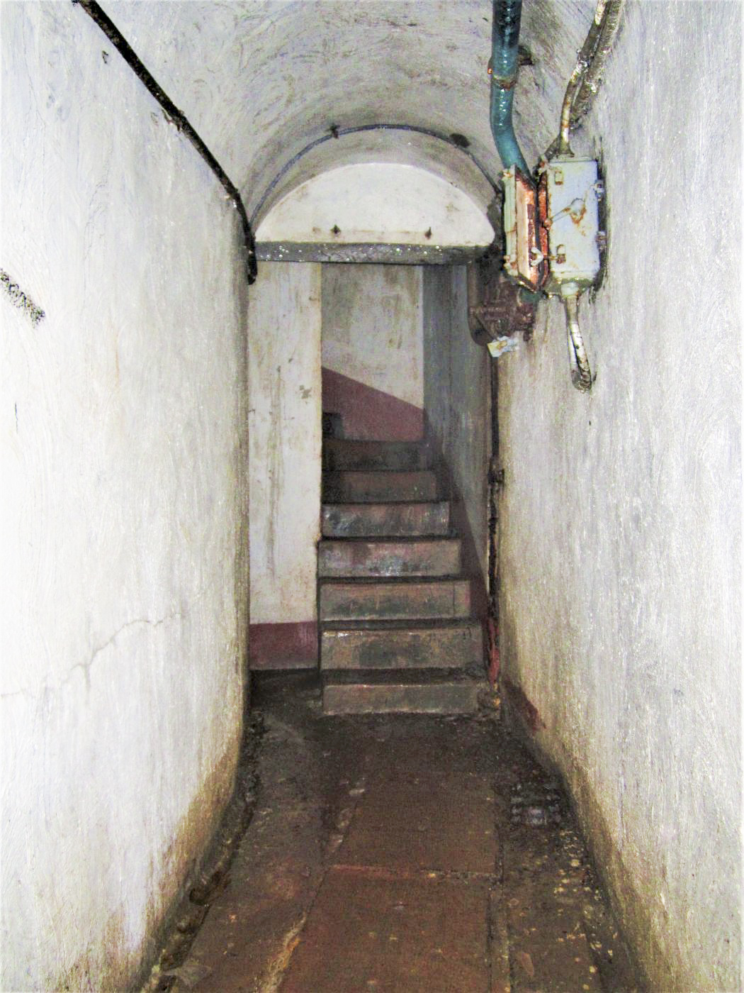 Ligne Maginot - LAVOIR - (Ouvrage d'artillerie) - Bloc 3
Pied de l'escalier