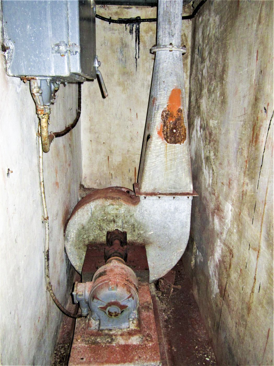 Ligne Maginot - LAVOIR - (Ouvrage d'artillerie) - Bloc 3
Ventilateur