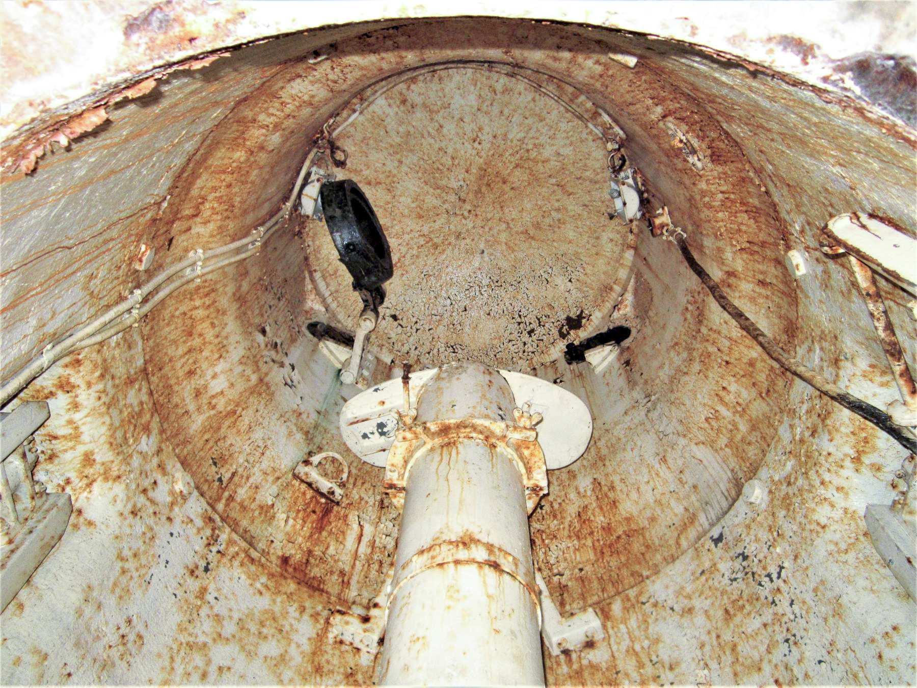 Ligne Maginot - LAVOIR - (Ouvrage d'artillerie) - Bloc 4
Cloche JM gauche