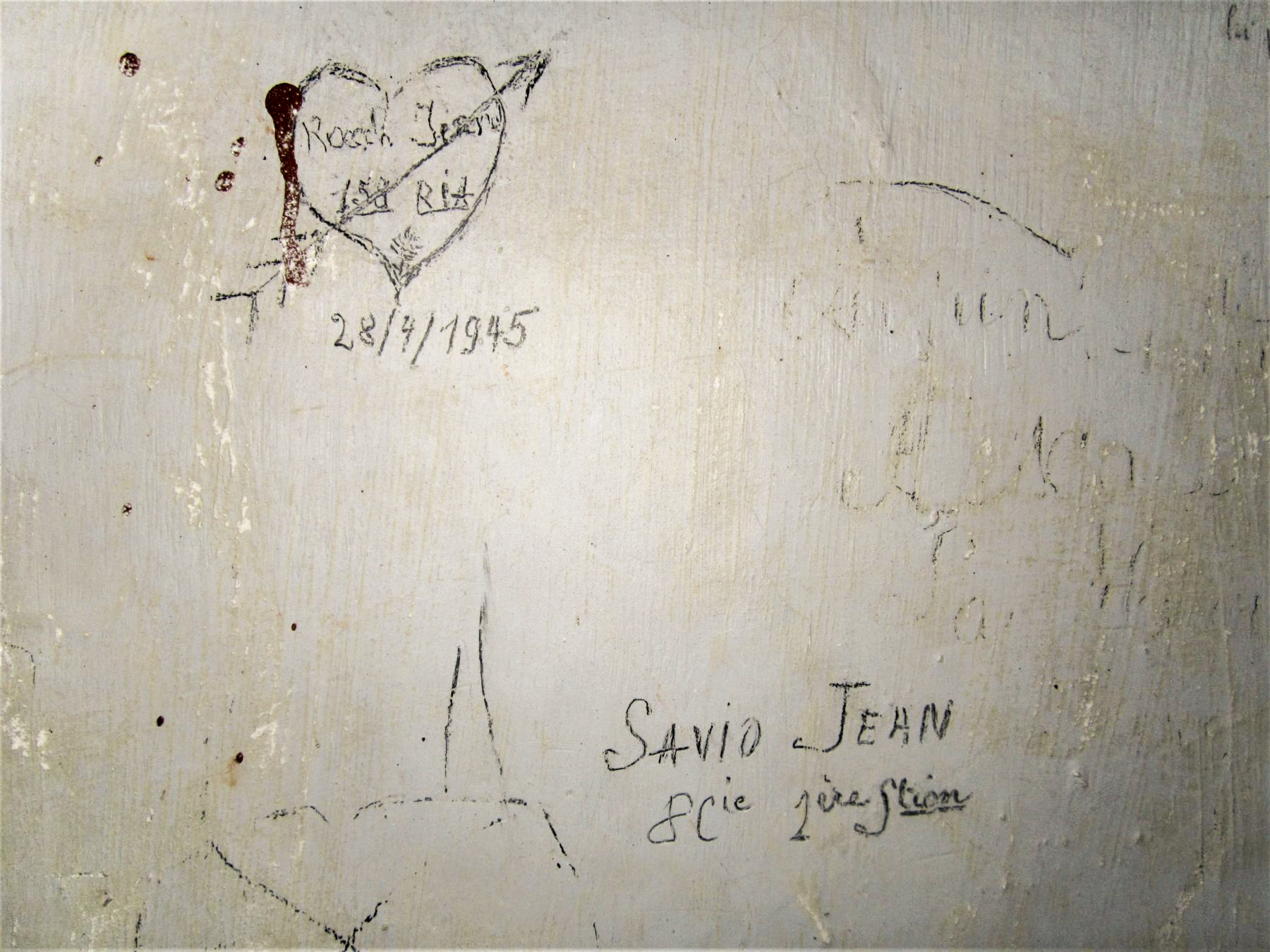 Ligne Maginot - LAVOIR - (Ouvrage d'artillerie) - Bloc 4 
Graffiti