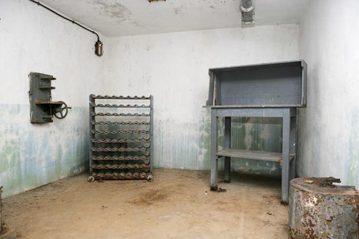 Ligne Maginot - LAVOIR - (Ouvrage d'artillerie) - Bloc 5
Etage inférieur
Magasin à munitions M3, atelier d'assemblage des fusées