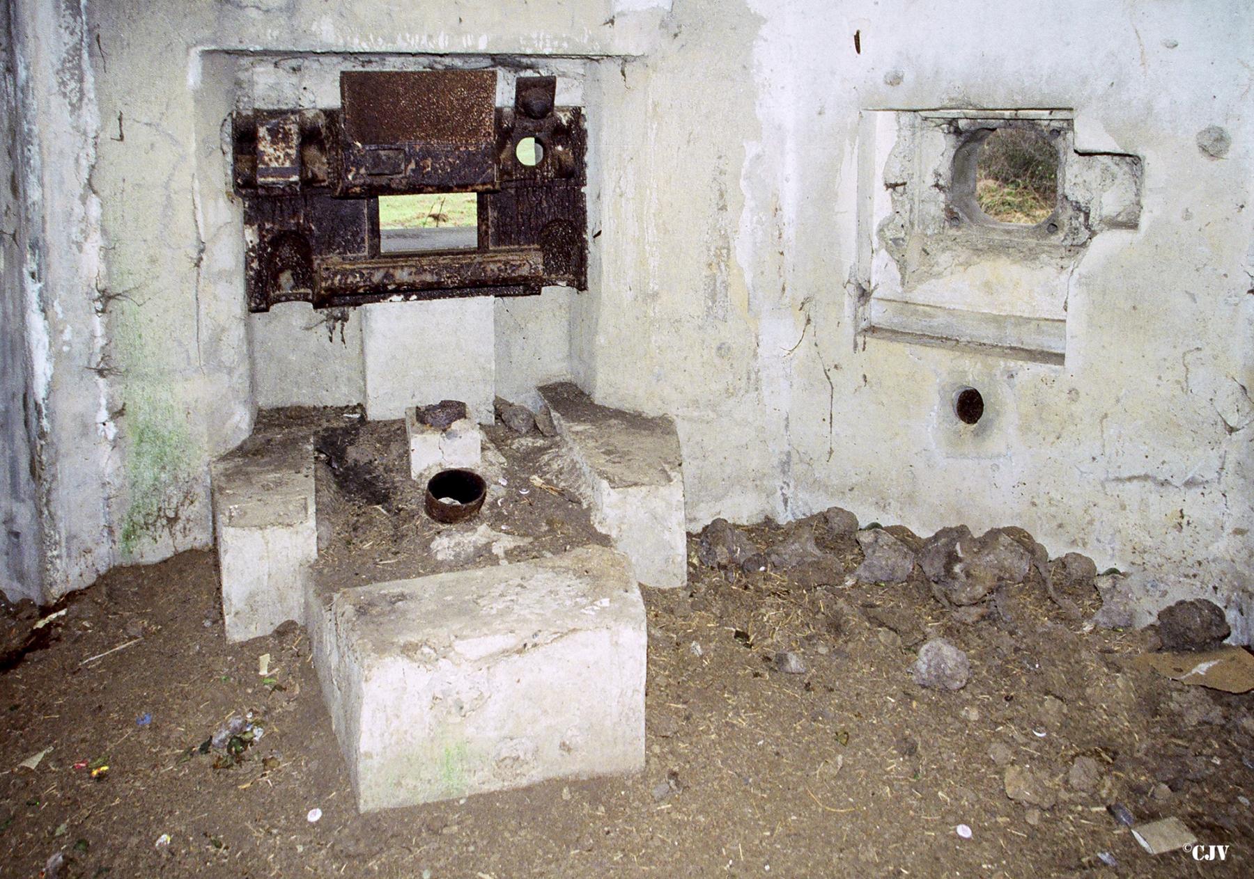 Ligne Maginot - B548 - LA RAPERIE - (Blockhaus pour canon) - La trémie Pamart-Lemaigre
