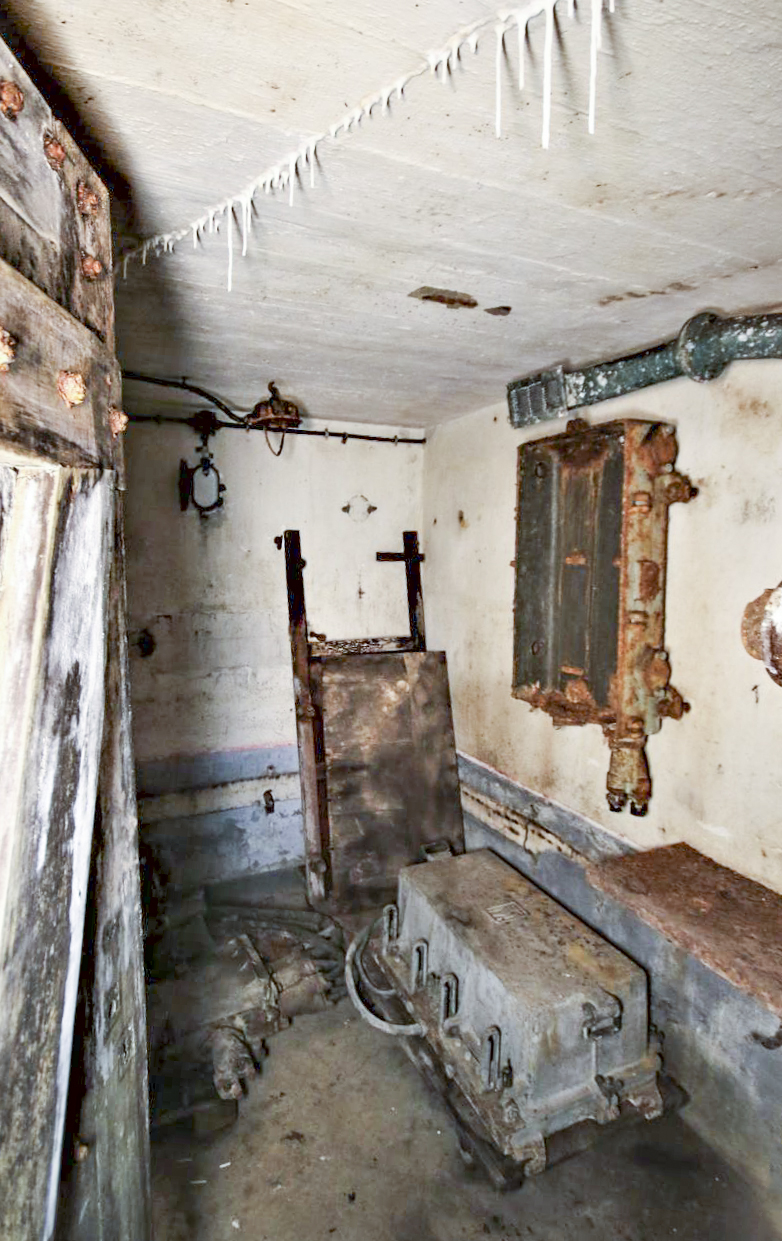 Ligne Maginot - EINSELING - A36 - (Ouvrage d'infanterie) - Etage inférieur
Central téléphonique