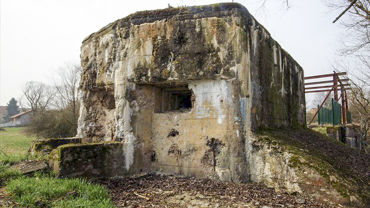 Ligne Maginot - DIGUE DE REMERING 1 - R114 - (Blockhaus pour arme infanterie) - Le blockhaus R114 - Association Les Bergers des Pierres