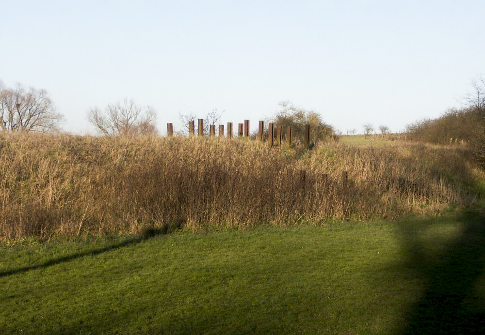 Ligne Maginot - DIGUE DE REMERING - (Inondation défensive) - L'extrémité de la digue coté ennemi est protégée par un réseau de rails antichar - LAMBERT Pascal