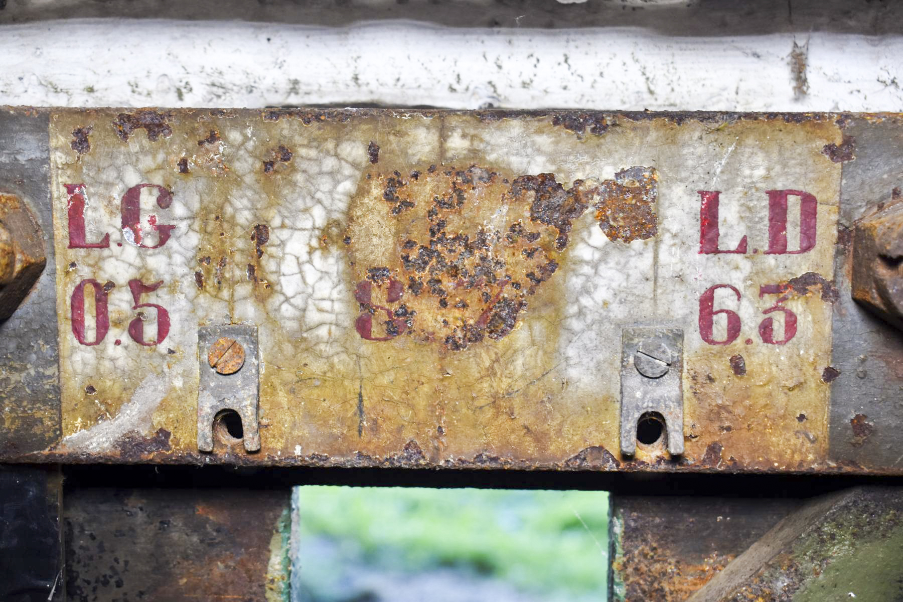 Ligne Maginot - BAMBIDERSTROFF NORD - C70 - (Casemate d'infanterie) - Indication au dessus du créneau FM de façade
Limitation gauche et droite