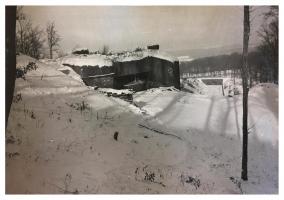 Ligne Maginot - HACKENBERG - A19 - (Ouvrage d'artillerie) - Le fossé antichar
Bloc 24 et bloc 25 à l'arrière plan