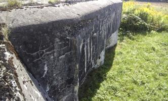 Ligne Maginot - AB28 - (Blockhaus pour canon) - La dalle formant visière au-dessus des créneaux