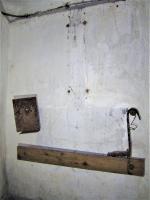 Ligne Maginot - BAMBIDERSTROFF SUD - C71 - (Casemate d'infanterie) - Central téléphonique
Support du matériel installé par les allemands
On distingue les ancrages du central d'origine