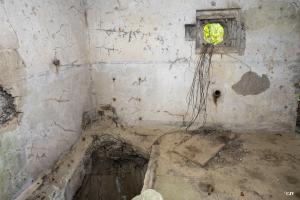 Ligne Maginot - B559 - LA BELLE-HOTESSE - (Blockhaus pour canon) - L'entrée du sous-sol