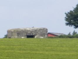 Ligne Maginot - B566bis - Le LOUVION (Blockhaus pour arme infanterie) - Photo prise de la D 932 - Route de Maubeuge.
