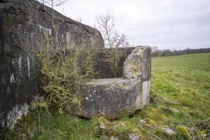 Ligne Maginot - T516BIS - (Blockhaus pour arme infanterie) - Les restes de la tourelle sont déplaces vers le blockhaus de la Ferme des Sarts