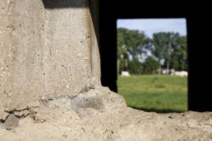 Ligne Maginot - MIESCH - (Blockhaus pour canon) - Détail de la construction. On notera la 'légéreté' des matériaux employés, poussant à croire que ce blockaus est vraisemblablement un leurre.
