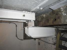 Ligne Maginot - HUBERBUSCH SUD - C59 - (Casemate d'infanterie) - Noter le support spécifique à l'extrémité du bi-rail suite au passage de la gaine de ventilation