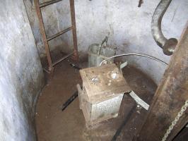 Ligne Maginot - HUBERBUSCH SUD - C59 - (Casemate d'infanterie) - Cloche GFM Sud
Caisson et panier de récupération des douilles
