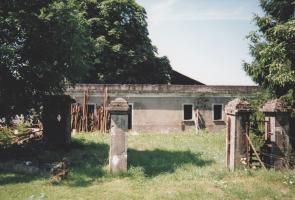 Ligne Maginot - ROUSSY LE VILLAGE (Poste avancé GRM) - (Poste GRM - Maison Forte) - Le portail à l'entrée du poste, aujourd'hui disparu