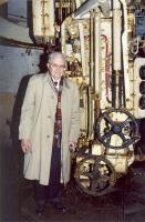 Ligne Maginot - MICHELSBERG - A22 - (Ouvrage d'artillerie) - Bloc 6
Le Lt Deschamps qui commandait le bloc 6 en 1940 posant devant l'étage intermédiaire de la tourelle de 135