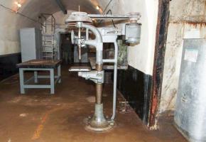 Ligne Maginot - MICHELSBERG - A22 - (Ouvrage d'artillerie) - L'atelier du génie 
La perceuse à colonne