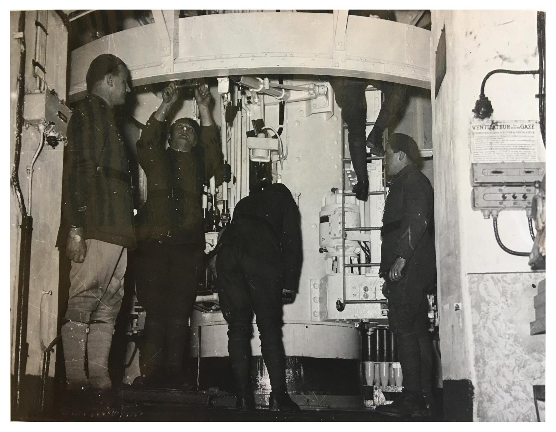 Ligne Maginot - HACKENBERG - A19 - (Ouvrage d'artillerie) - Bloc 2
Tourelle de 75 mle 33 - Inconnu