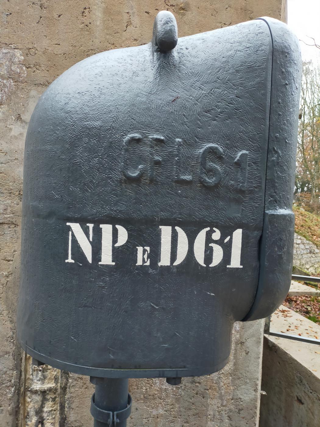 Ligne Maginot - HUBERBUSCH SUD - C59 - (Casemate d'infanterie) - Projecteur blindé.
