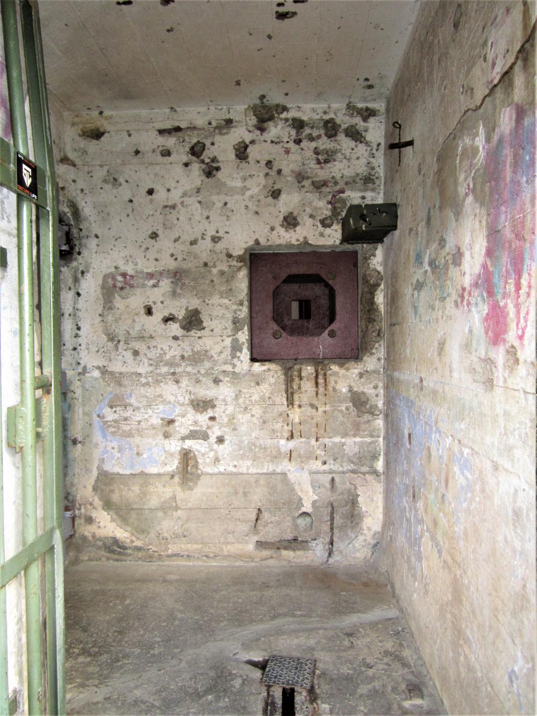 Ligne Maginot - LAUDREFANG - A37 - (Ouvrage d'infanterie) - Bloc 3
Créneau FM de défense de l'entrée