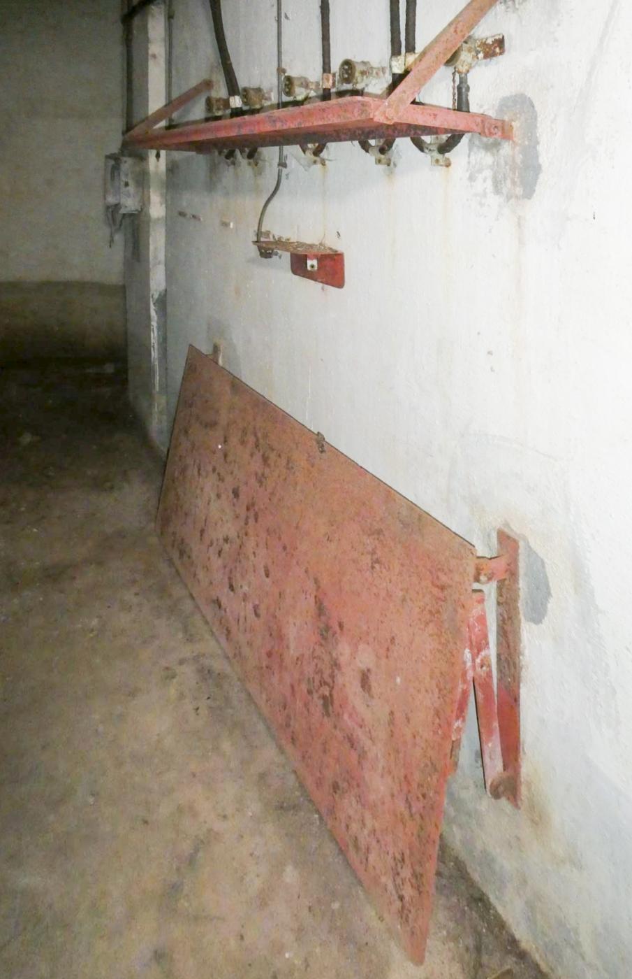 Ligne Maginot - FLAUT - (Ouvrage d'artillerie) - Bloc 3
Local téléphonique - Daniel ELLENA - Philippe CUNY