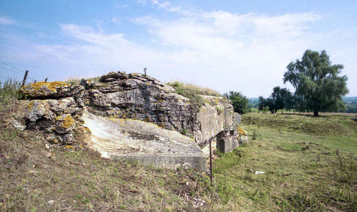Ligne Maginot - CREVECOEUR - (Casemate d'infanterie - double) - 