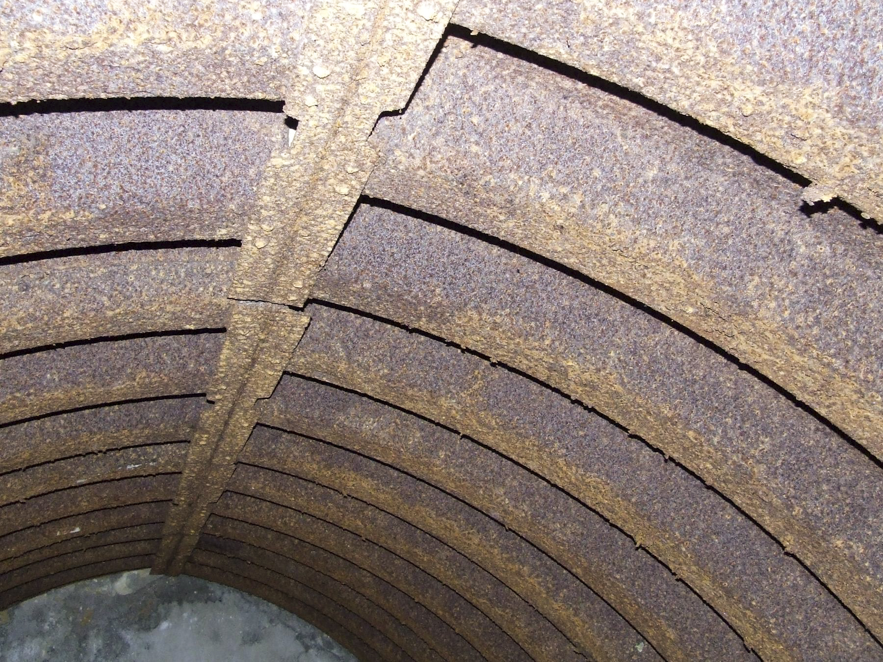 Ligne Maginot - BOIS DE PONTPIERRE (II/146° RIF) - (PC de Quartier) - Un détail sur l'assemblage des tôles métro.
