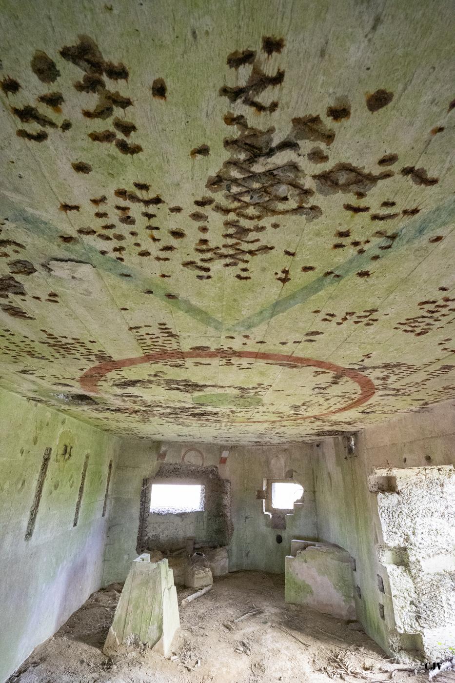 Ligne Maginot - B550 - LA BOETE - (Blockhaus pour canon) - L'intérieur et le plafond