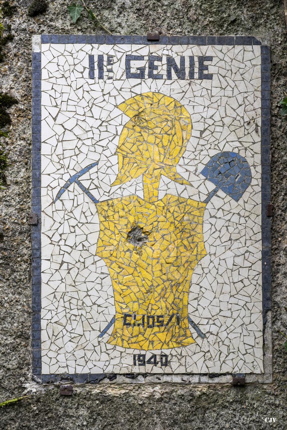 Ligne Maginot - B572BIS - FERME DU HAMBU - (PC) - Mosaïque apposée sur le fronton de l'entrée gauche