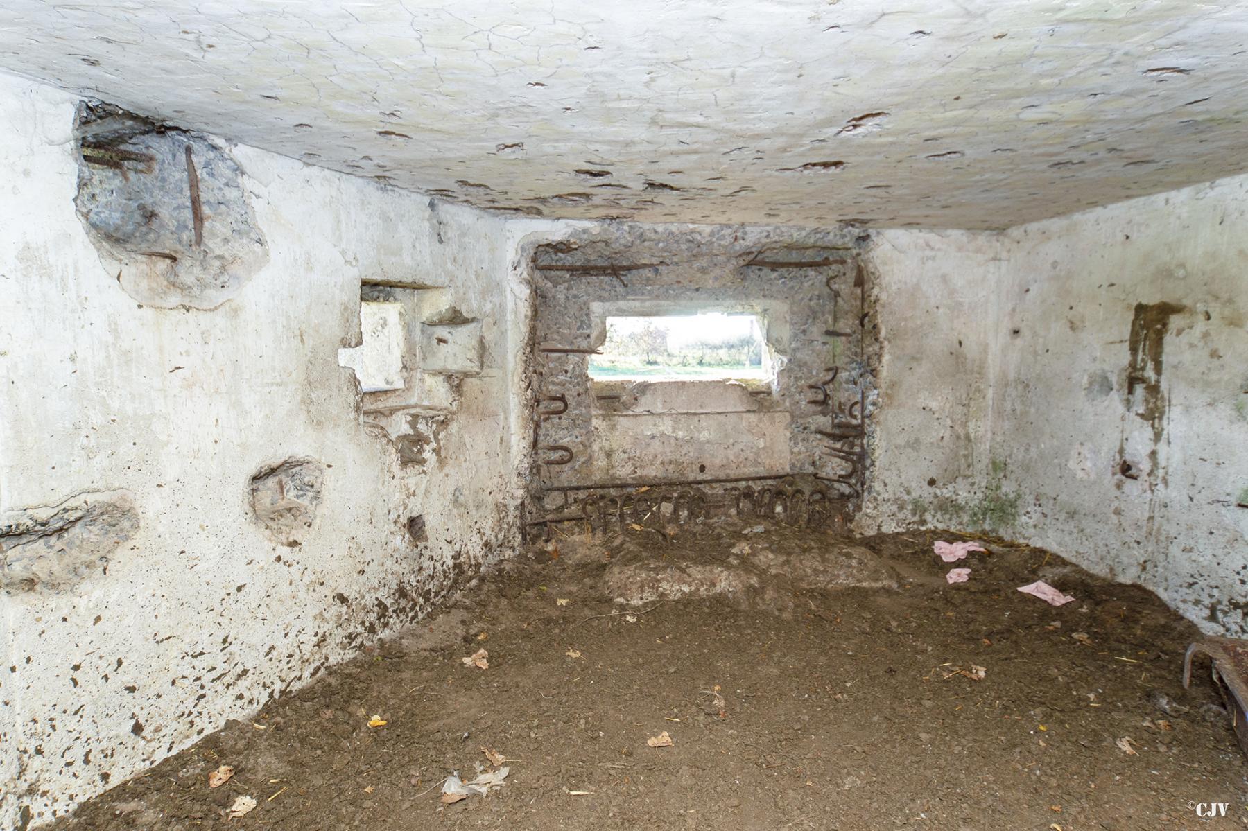 Ligne Maginot - B577 - LE GROS CHENE - (Blockhaus pour canon) - 