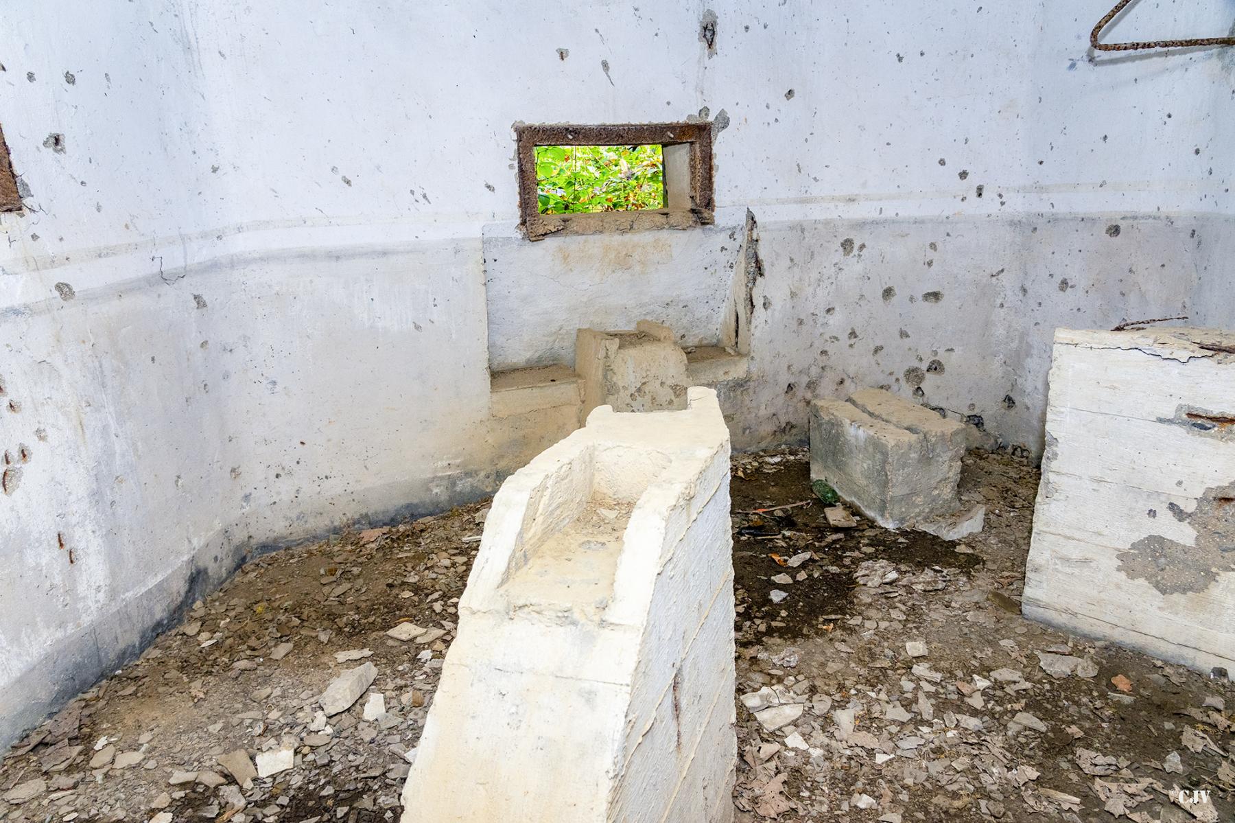 Ligne Maginot - B594 - BOIS DES LANIERES 6 - (Blockhaus pour canon) - 