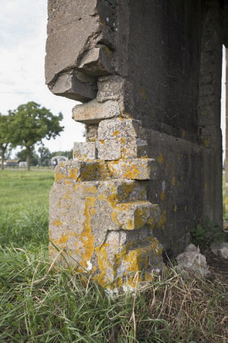 Ligne Maginot - MIESCH - (Blockhaus pour canon) - L'indigence des matériaux de construction employés concerne également la partie basse de l'édifice.
