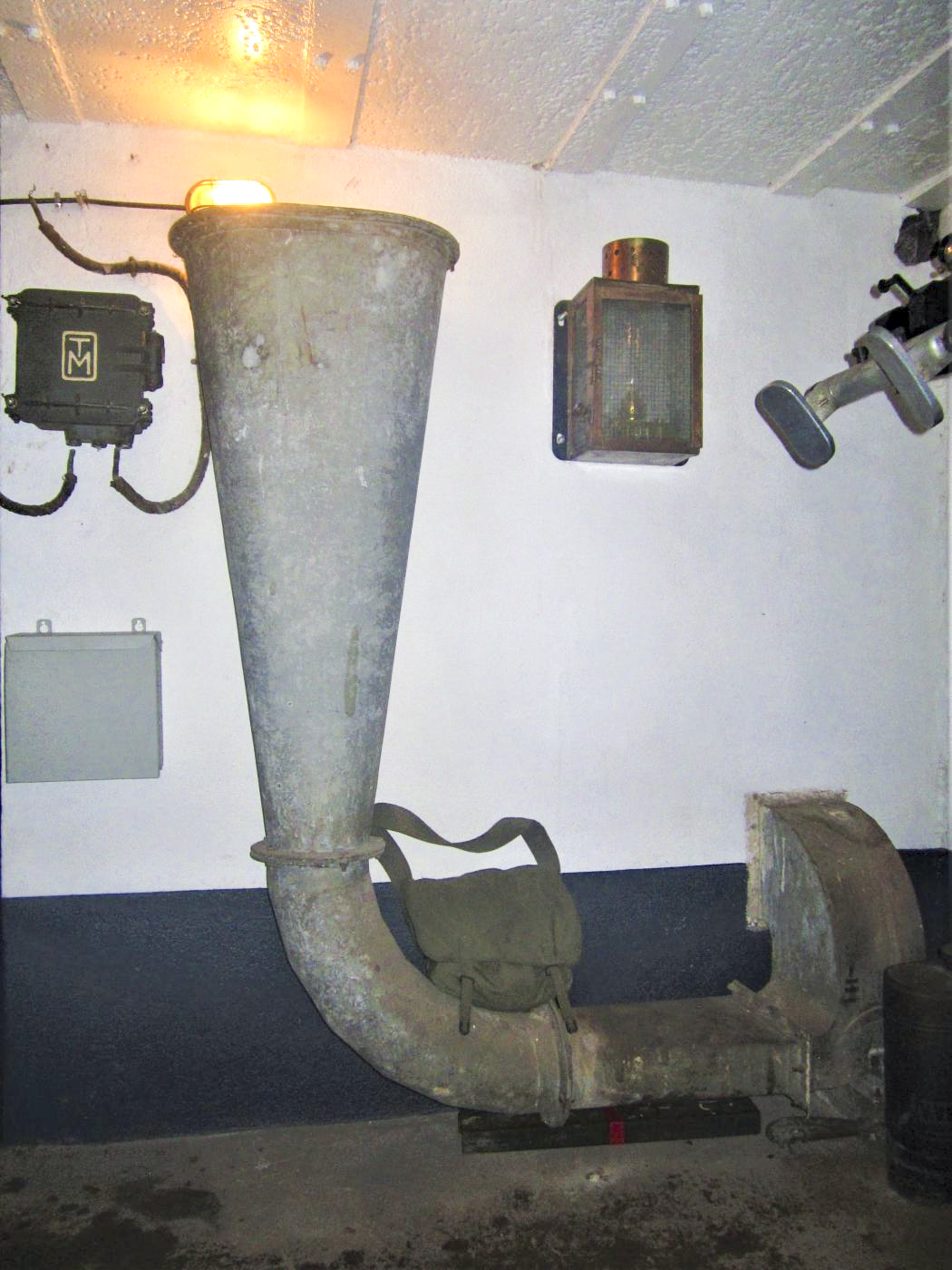 Ligne Maginot - HUBERBUSCH SUD - C59 - (Casemate d'infanterie) - L'extraction air vicié de la chambre de tir