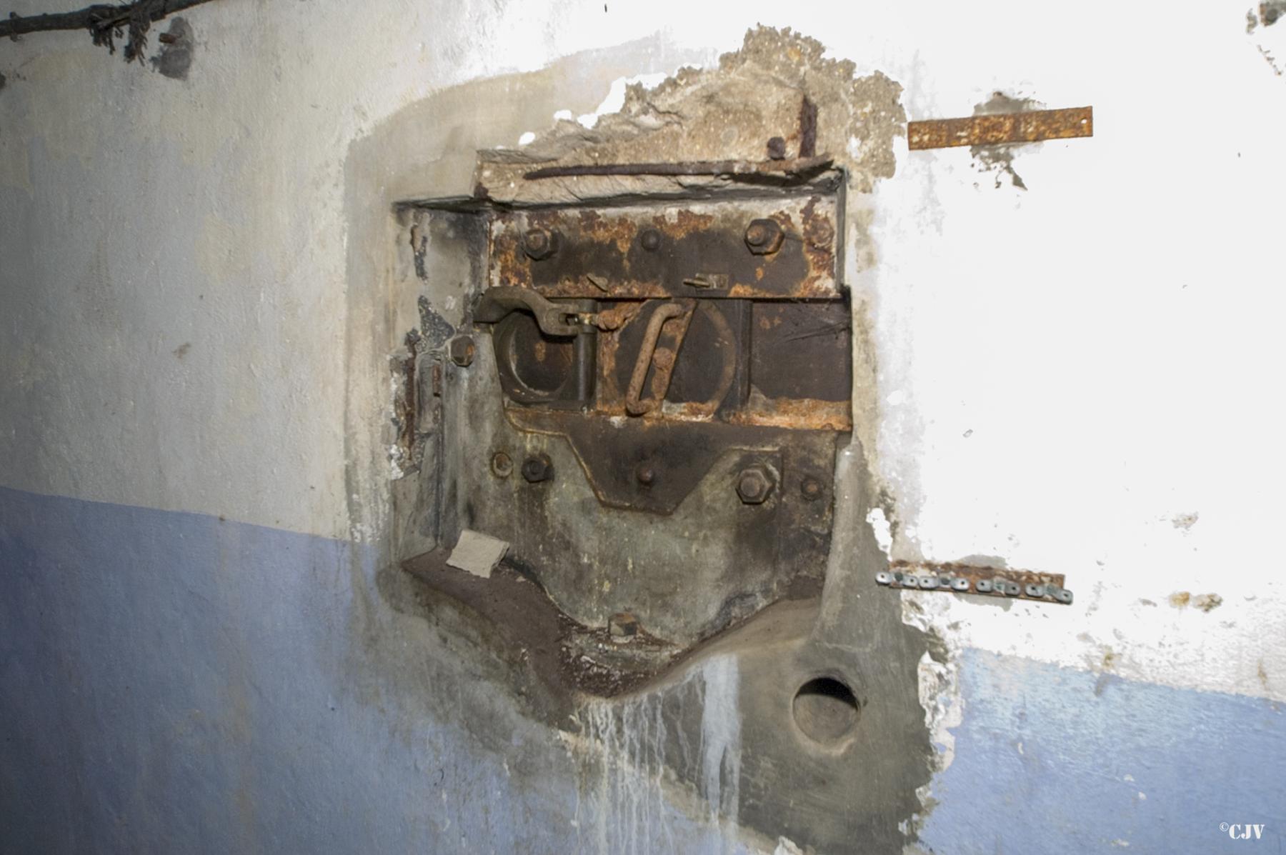 Ligne Maginot - HUBERBUSCH SUD - C59 - (Casemate d'infanterie) - Créneau FM de façade