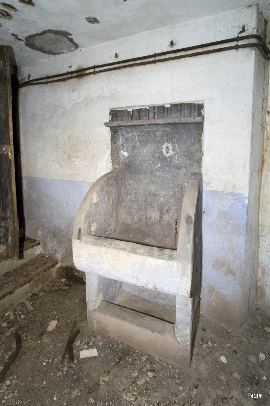 Ligne Maginot - HUBERBUSCH SUD - C59 - (Casemate d'infanterie) - Le lavabo avant restauration