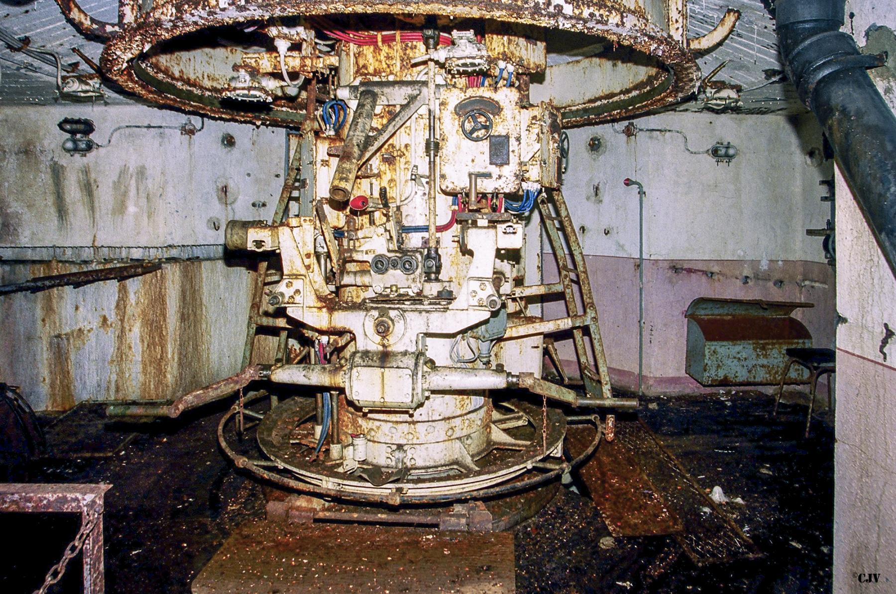 Ligne Maginot - MICHELSBERG - A22 - (Ouvrage d'artillerie) - Bloc 3
Etage intermédiaire de la tourelle - Lia VERMEULEN