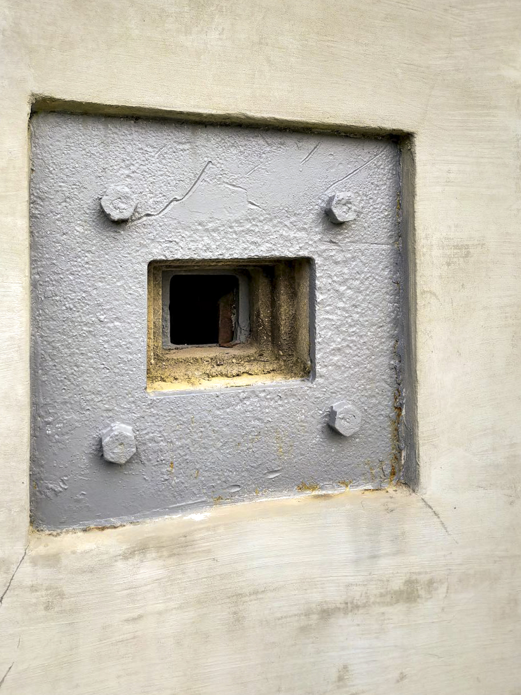 Ligne Maginot - ROUSSY LE VILLAGE (Poste avancé GRM) - (Poste GRM - Maison Forte) - Un créneau extérieur - Julien Boulanger