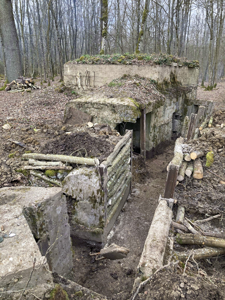 Ligne Maginot - CB447 - BOIS KARRE 2 - (Blockhaus pour arme infanterie) - Travaux de réhabilitation lancés par l'association LMCE - 2021 - Louis Zenner