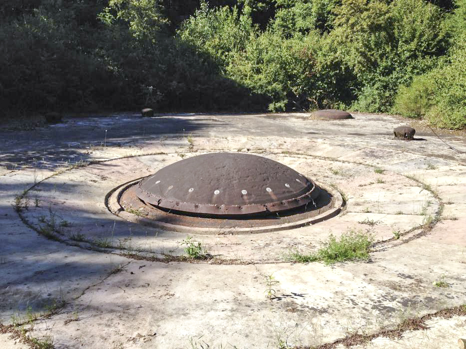 Ligne Maginot - MICHELSBERG - A22 - (Ouvrage d'artillerie) - Bloc 6
Tourelle de 135 mm et cloche LG - NOEL Yves
